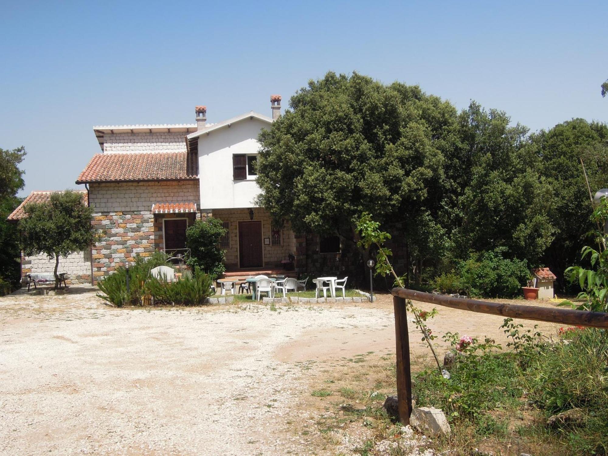 Casa Solotti Pensionat Nuoro  Exteriör bild